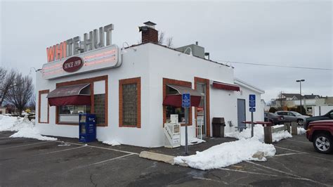White hut west springfield - ‘Tastes exactly the same’: White Hut burgers are back 5 months after iconic West Springfield restaurant closed . Published: Jun. 18, 2020, 3:24 p.m. 17.
